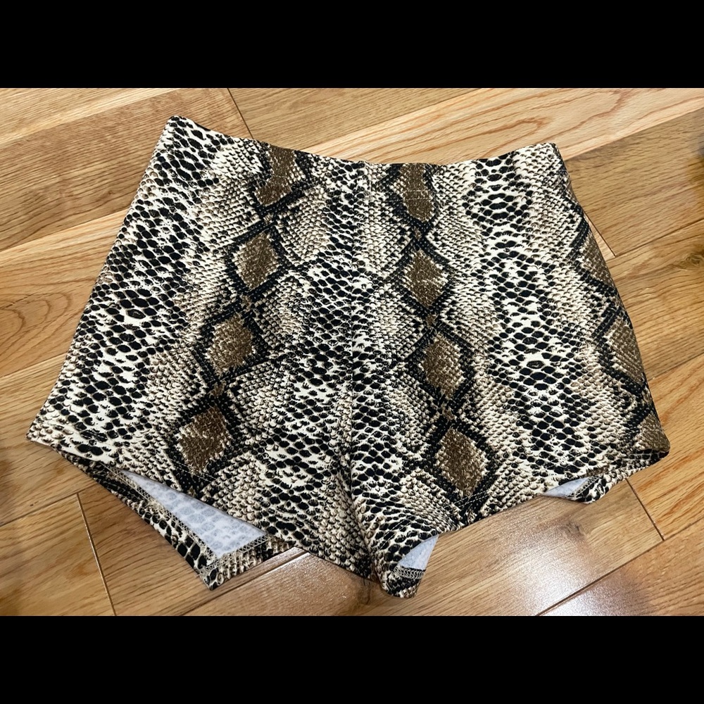 Leopard skort!💕 - Picture 4 of 4